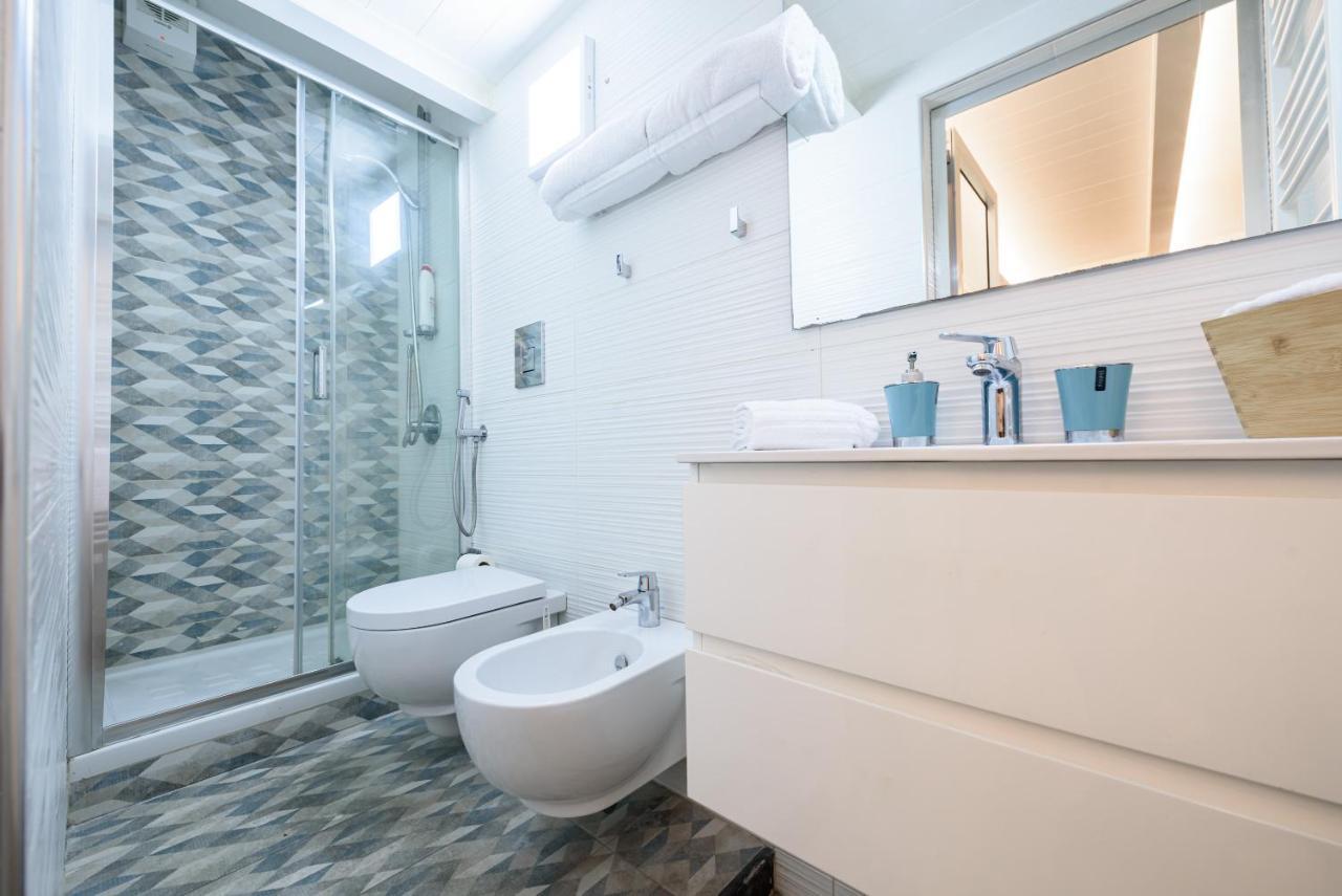Riviera Di Chiaia 155 Apartment Napoli Ngoại thất bức ảnh